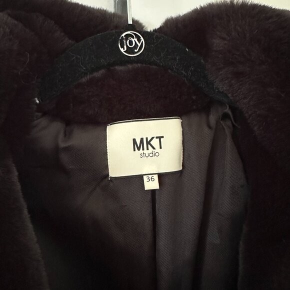 MKT Studio Black Collared Faux Fur Coat - Picture 4 of 7